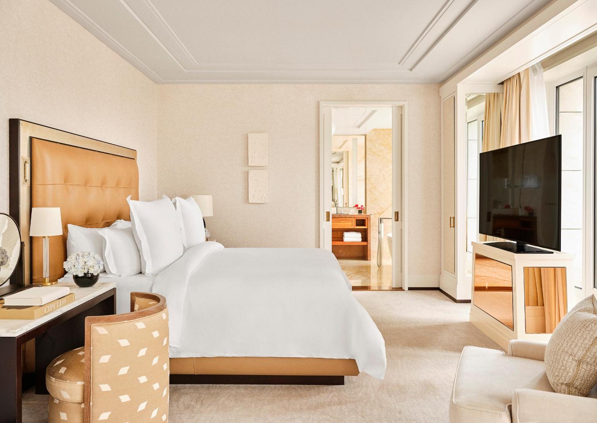 Four Seasons Hotel Madrid — Foto 1